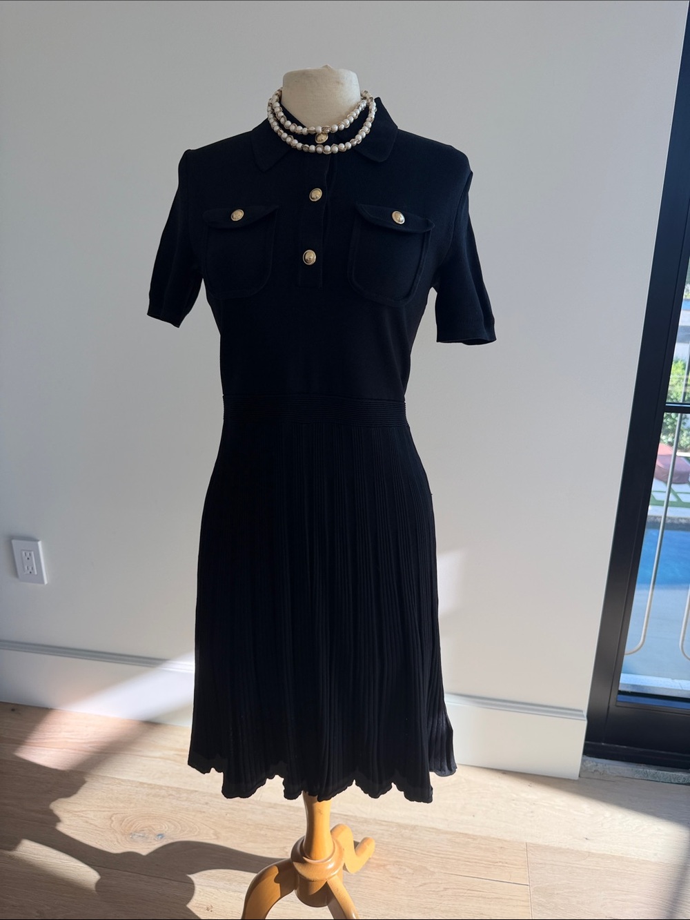 Michael Kors Black Short-Sleeve knitt Pleated Midi Dress